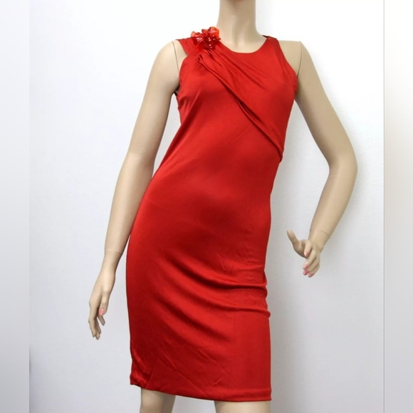 GUCCI Red Sleeveless Dress with Shoulder Detail, New - Picture 1 of 11